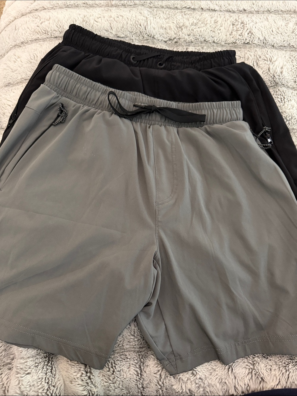 Aéropostale Men's Athletic Shorts (Compression Lined) - Size Small